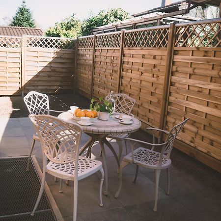 Vogtareuth Naturnahes Familienchalet Mit Garten - Wifi - Netflix - Nur 15 Minuten Vom Chiemsee Und 35 Minuten Von Muenchen Entfernt מראה חיצוני תמונה