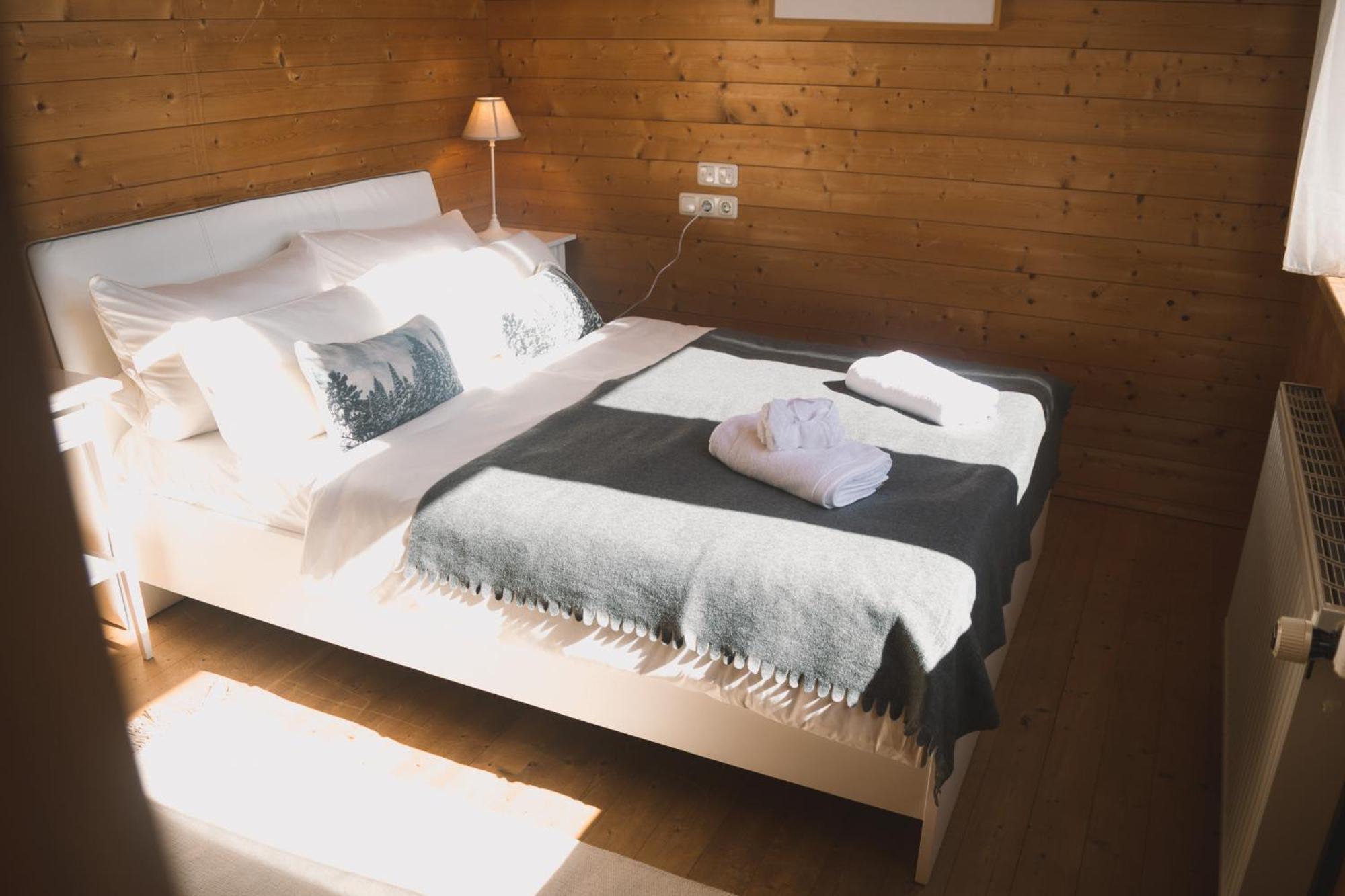 Vogtareuth Naturnahes Familienchalet Mit Garten - Wifi - Netflix - Nur 15 Minuten Vom Chiemsee Und 35 Minuten Von Muenchen Entfernt מראה חיצוני תמונה